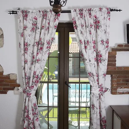 Oda ve Kahvaltı Cayirli 2*