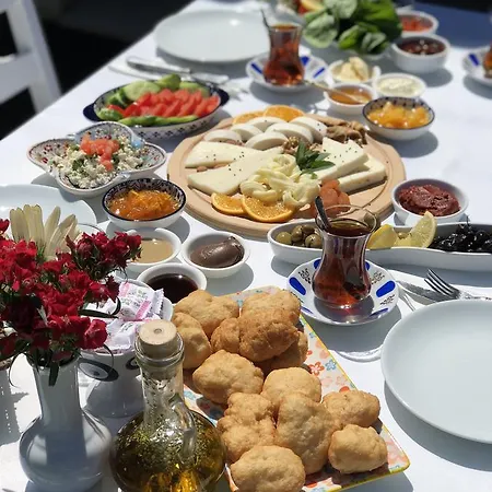 Oda ve Kahvaltı Cayirli