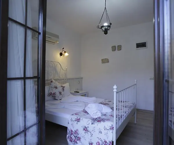 Cayirli Bed & Breakfast 2*